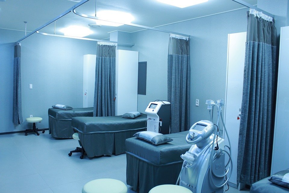 Tecnologia IP de Segurança Eletrônica em Hospitais e Clínicas Médicas garante maior controle de espaços e pessoas